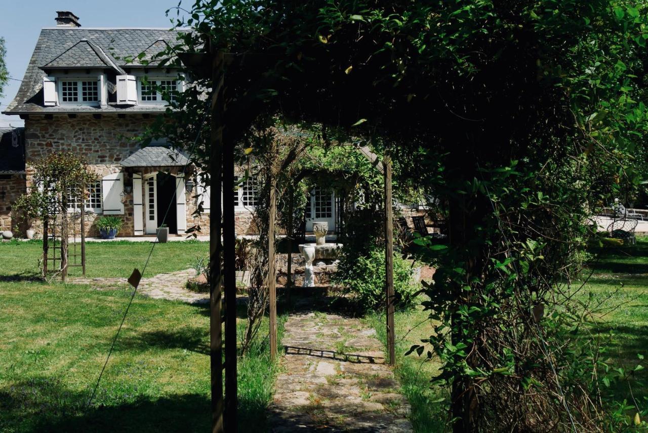 Manoir De Chantemerle Sainte-Fortunade Exteriör bild